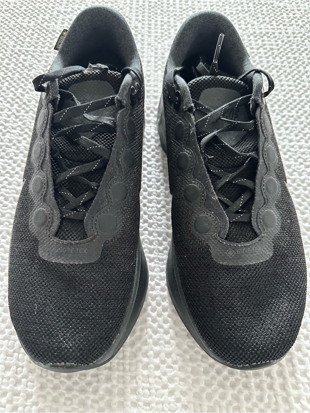 Nike Men's Black Knit Lace-Up Sneakers